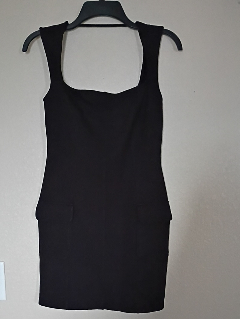 Sleeveless Black Mini Dress with Pocket Details